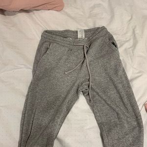 Hi&M grey sweatpants!